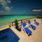 A pi� de playa. lujoso